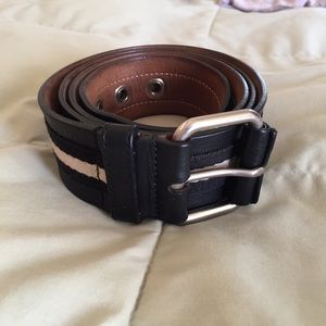 Bally men’s striped leather belt, Size105/42.
